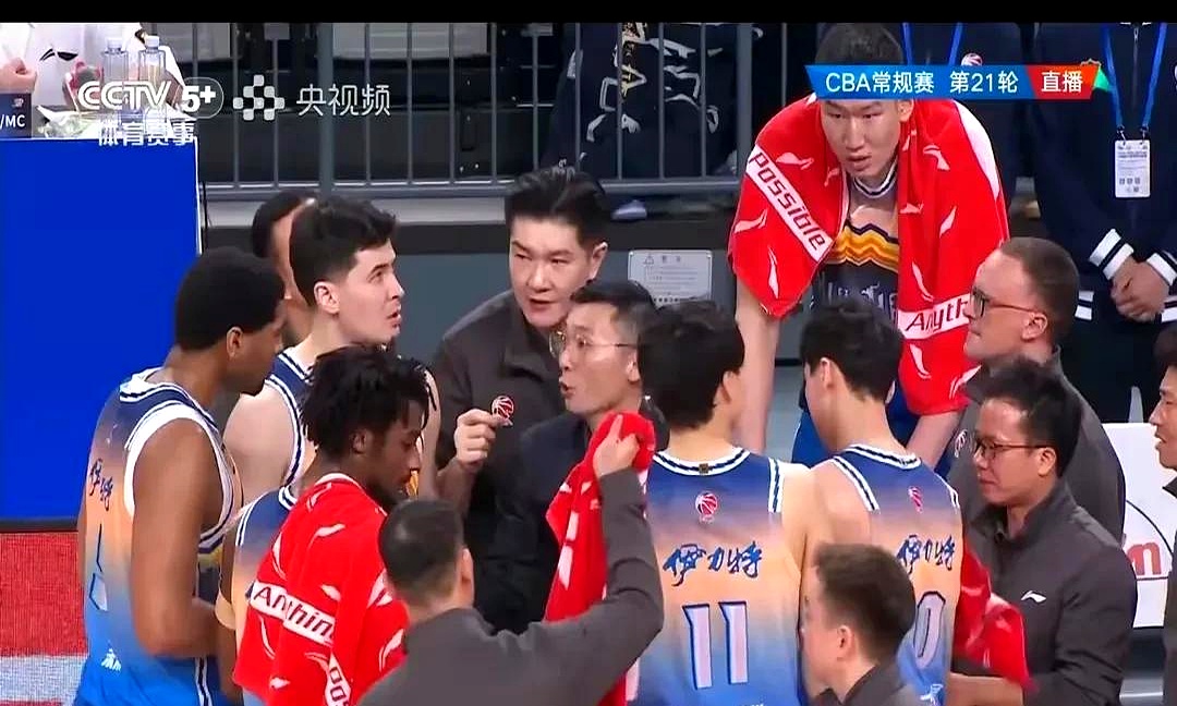 爱游戏入口-关于新疆队在比赛中展现出出色表现,实力稳步提升的信息