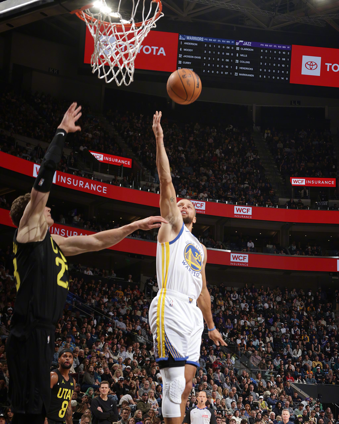 勇士再战爵士,库里助队稳固排名