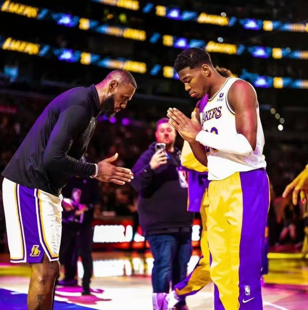 爱游戏地址-勇士力克湖人，取得五连胜