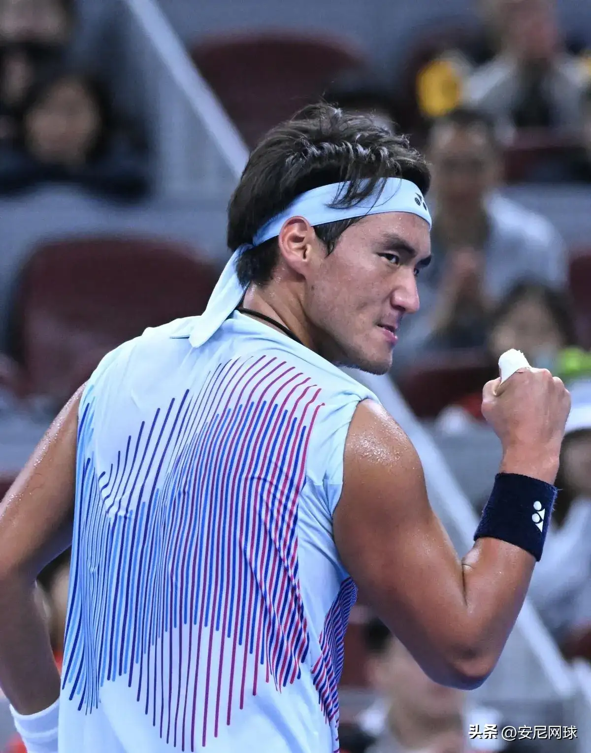 罗马尼亚选手勇夺桂冠,风采翩翩