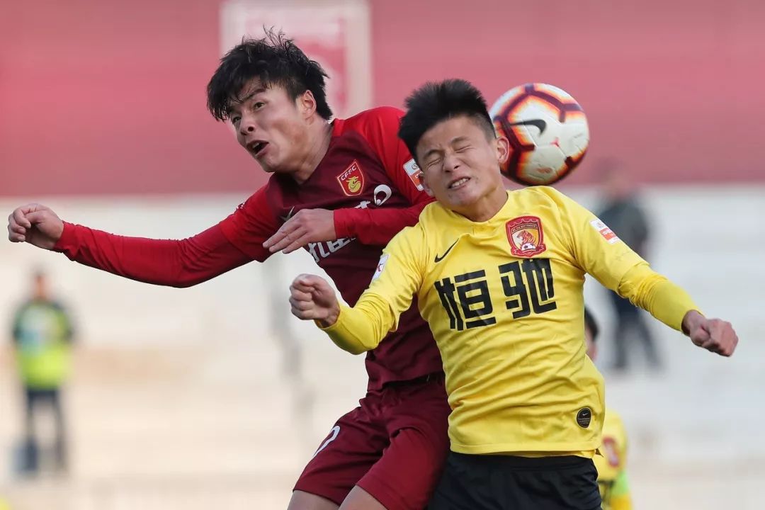 爱游戏app下载地址-广州恒大主场击败贵州智诚，实现六连胜